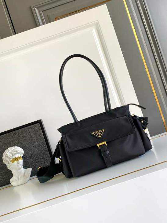 Picture of Prada Handbags _SKUfw222105507fw